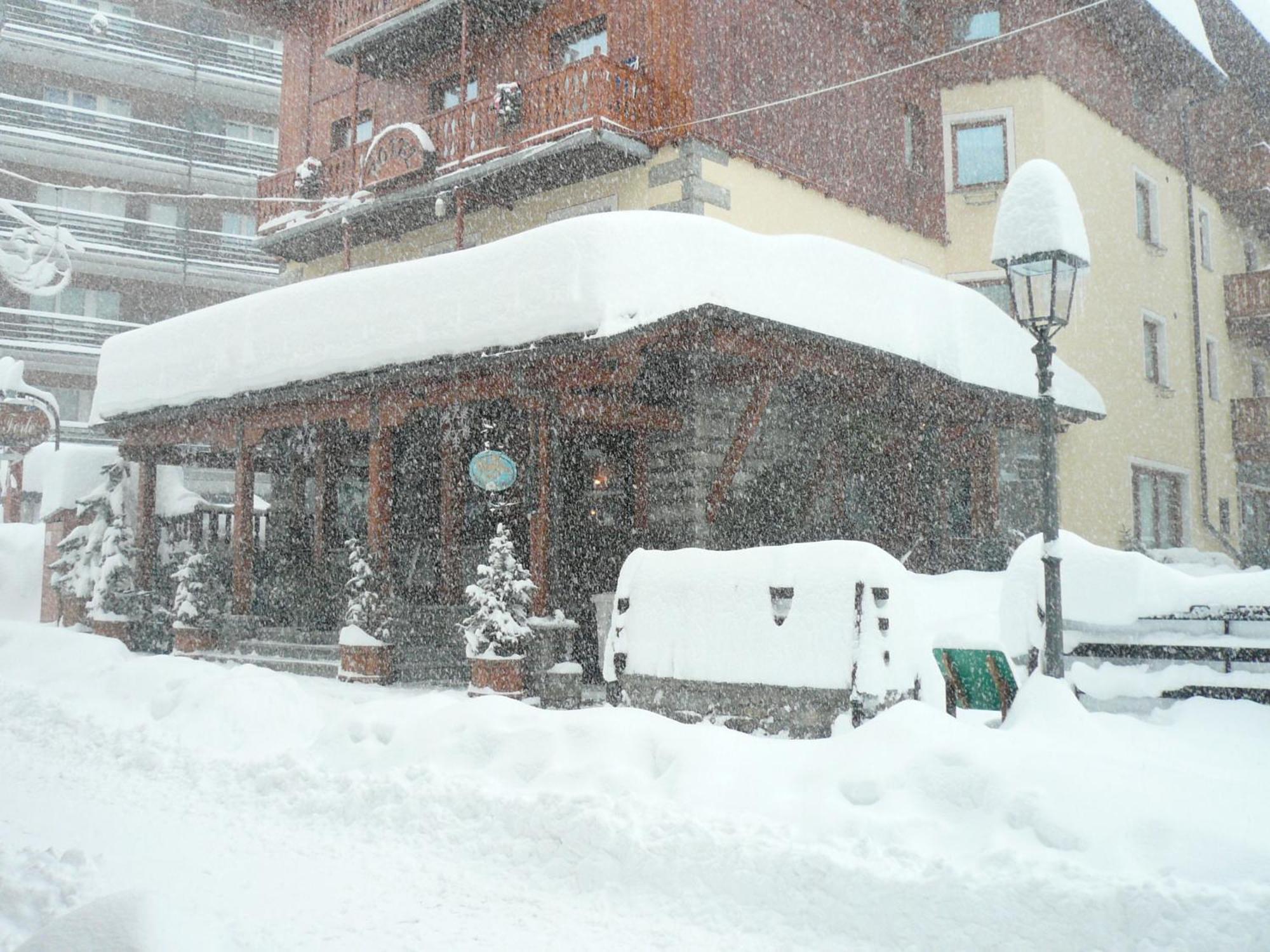 Hotel Mignon Breuil-Cervinia Exterior foto